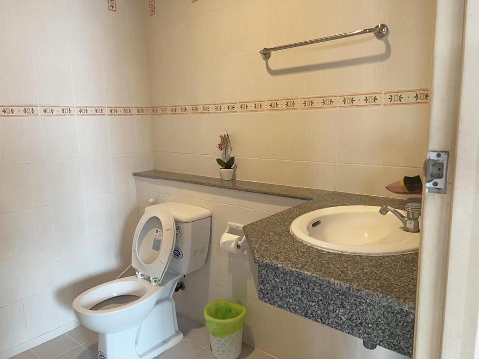 24 Hostel Donmuang Bangkok Ngoại thất bức ảnh